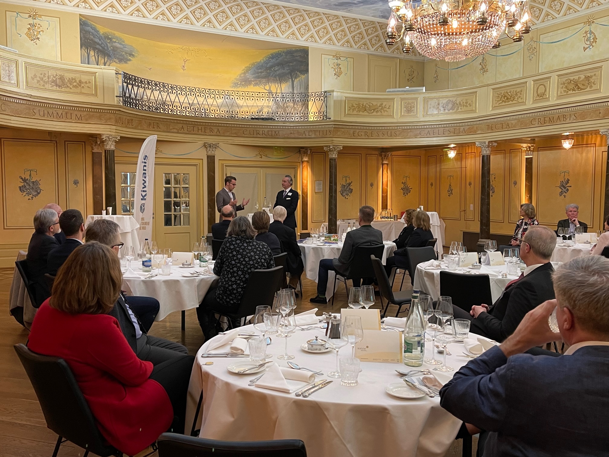 Um sich besser kennenzulernen - Kiwanis International District