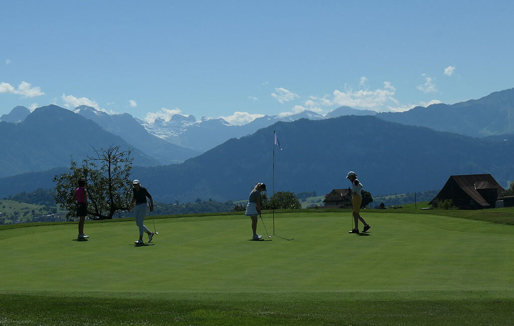 Kiwanis Club Stampfenbach Berglandschaft