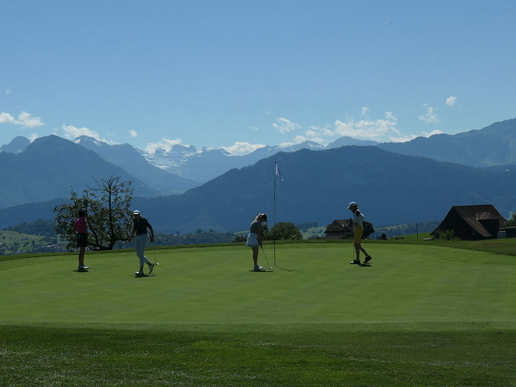 Kiwanis Club Stampfenbach Berglandschaft